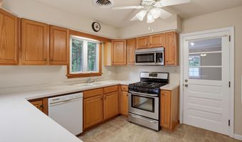 90 GREENVIEW Dr, Dover, DE 19901