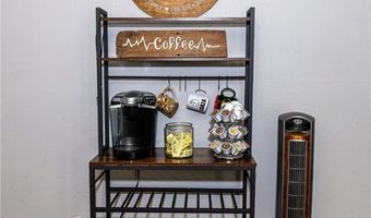 1204 Live Oak Dr, Alice, TX 78332