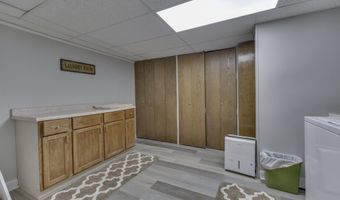 1640 Ridge Hill Ln, Indianapolis, IN 46217