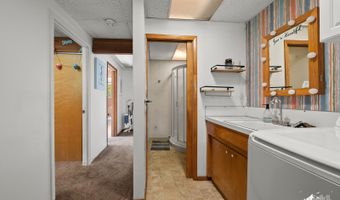 5240 E 42nd Ave, Anchorage, AK 99508
