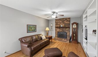 15716 Hayes Trl, Apple Valley, MN 55124