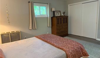 906 Dora Ln, Aurora, OH 44202