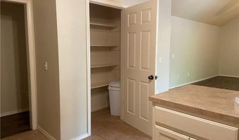 2 Radcliffe Dr, Bella Vista, AR 72714