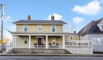 17 Old Beach Rd, Newport, RI 02840