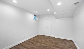 7408 MASONVILLE Dr, Annandale, VA 22003