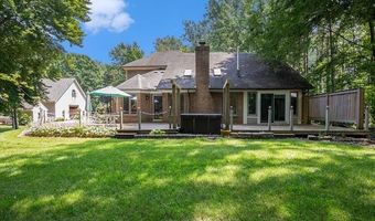 6365 Hayfield Ln, Almont, MI 48003