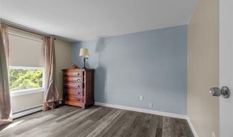 55 Homer St B, Newport, RI 02840