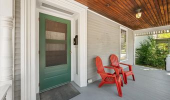 89 Parkview Ave, Bangor, ME 04401