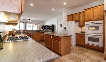 10485 Wilmington Ln, Apple Valley, CA 92308