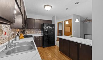 13941 Herald Ct, Apple Valley, MN 55124