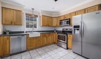 16 Karen Dr, Hopkinton, RI 02832