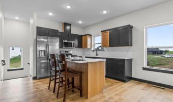 1165 Salm Dr, North Liberty, IA 52317