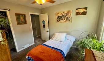 810 S Merton St, Aberdeen, SD 57401