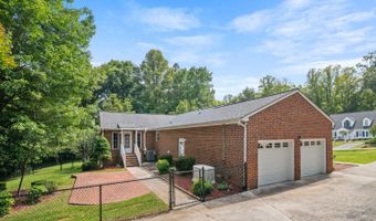 53 Woodlake Cir, Altavista, VA 24517