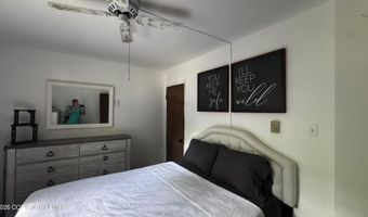 33 Eliot Ln, Albrightsville, PA 18210