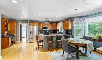 55 Little Pond County Rd, Cumberland, RI 02864