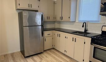 33 Saint Elizabeth St 2, Bristol, RI 02809