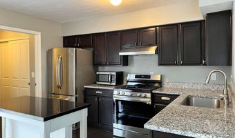 109 Gifford Rd 32, Columbus, OH 43235