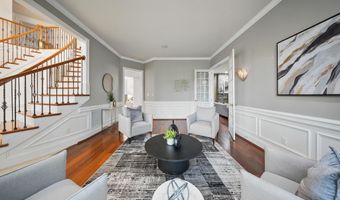 43582 OLD KINDERHOOK Dr, Ashburn, VA 20147