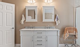 80 Maple St, Acton, ME 04001