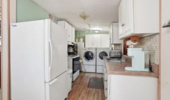 43 FORRESTAL Cir N, Atlantic Beach, FL 32233