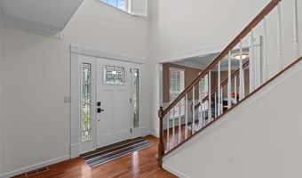 2535 Barrett Springs Dr, Ballwin, MO 63021