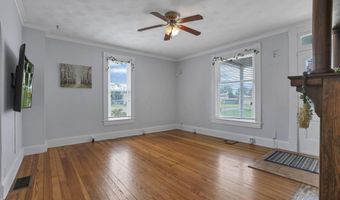 61 Church St, Ashville, OH 43103