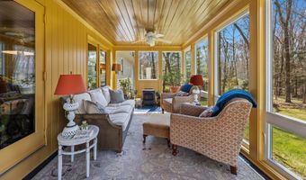 303 Beacon Hill Dr, Cheshire, CT 06410