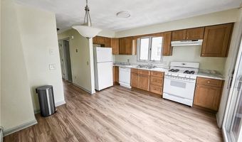 17 Public St, East Providence, RI 02914