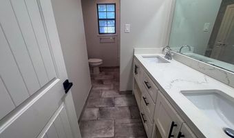 2407 Brookwood St, Benton, AR 72015