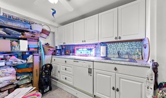 222 7TH St, Beach Haven, NJ 08008