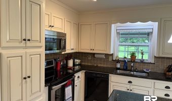 154 Perry Ln, Atmore, AL 36502