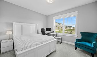 4401 Everest Cir, Ames, IA 50014