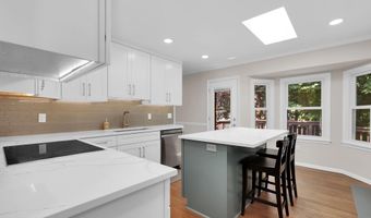 1701 GLASTONBERRY Rd, Potomac, MD 20854