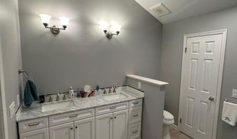 1002 Timberbrooke Dr, Bedminster, NJ 07921