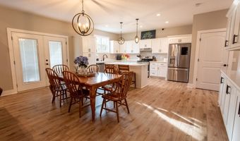 486 Old Blackshear Rd, Baxley, GA 31513