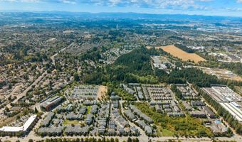 10882 NE RED WING Way 204, Beaverton, OR 97006