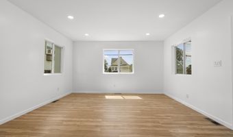 810 Brewster St, Bridgeport, CT 06605