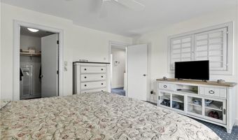 15 Hammersmith Rd #14, Newport, RI 02840