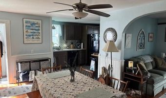 23 Rock St, Bristol, RI 02809
