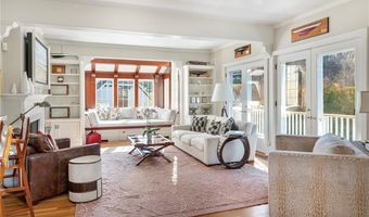 2 Harbor View Dr, Newport, RI 02840
