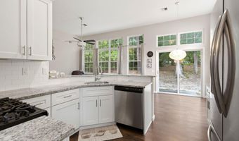 9 Forest Lake Ct, Barnegat, NJ 08005