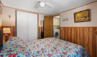 7639 6th St, Bell, FL 32619