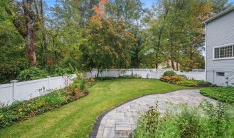 33 Old Village Rd, Acton, MA 01720