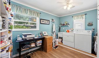 614 Country Club Dr, Arapahoe, NC 28510