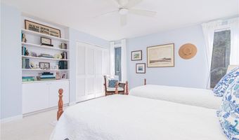 36 Newport St, Jamestown, RI 02835