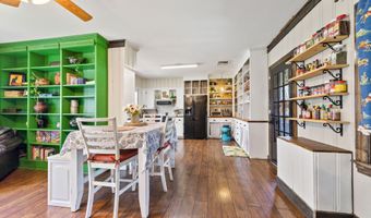 208 S Guegnon St, Abbeville, LA 70510