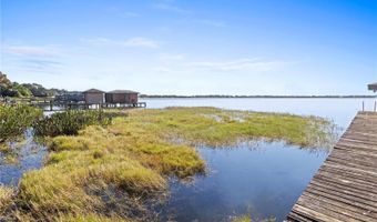 510 HILLSIDE Dr, Auburndale, FL 33823