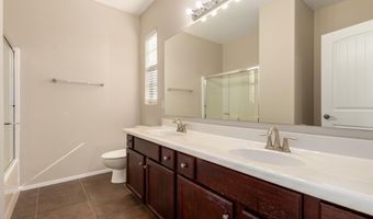 4104 E BELLERIVE Dr, Chandler, AZ 85249