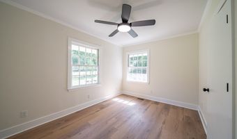 35 DOGWOOD St, West Point, GA 31833